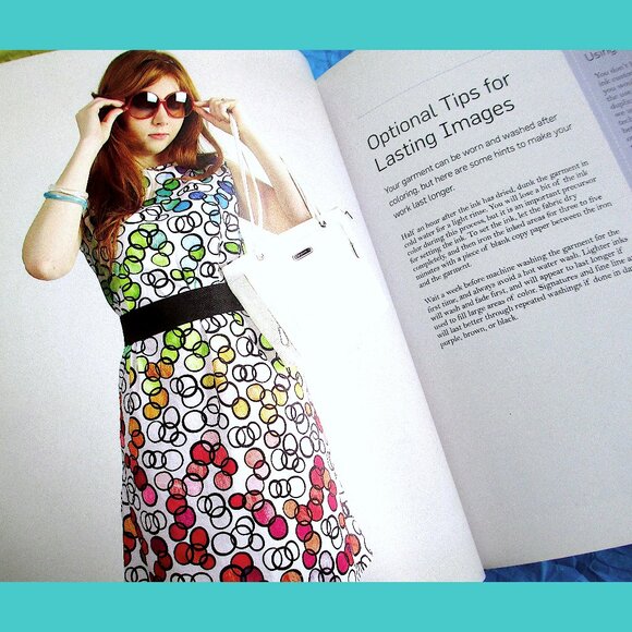 Book - Customize Your Clothes: A Head-to-Toe Guide..., by Rain Blanken - Picture 2 of 13